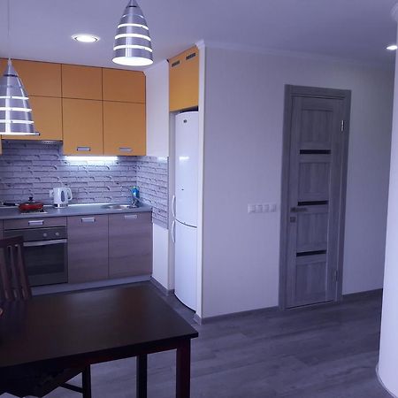 Apartmens near Metalist Appartement Charkov Buitenkant foto