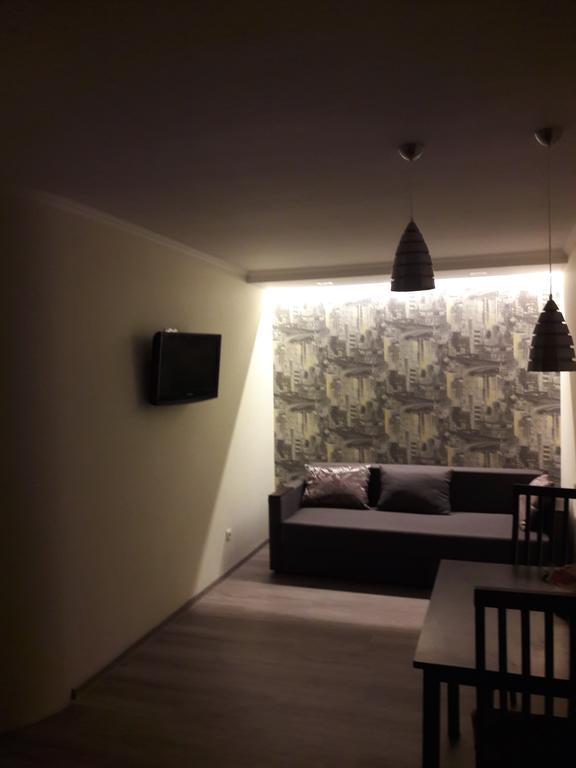 Apartmens near Metalist Appartement Charkov Buitenkant foto