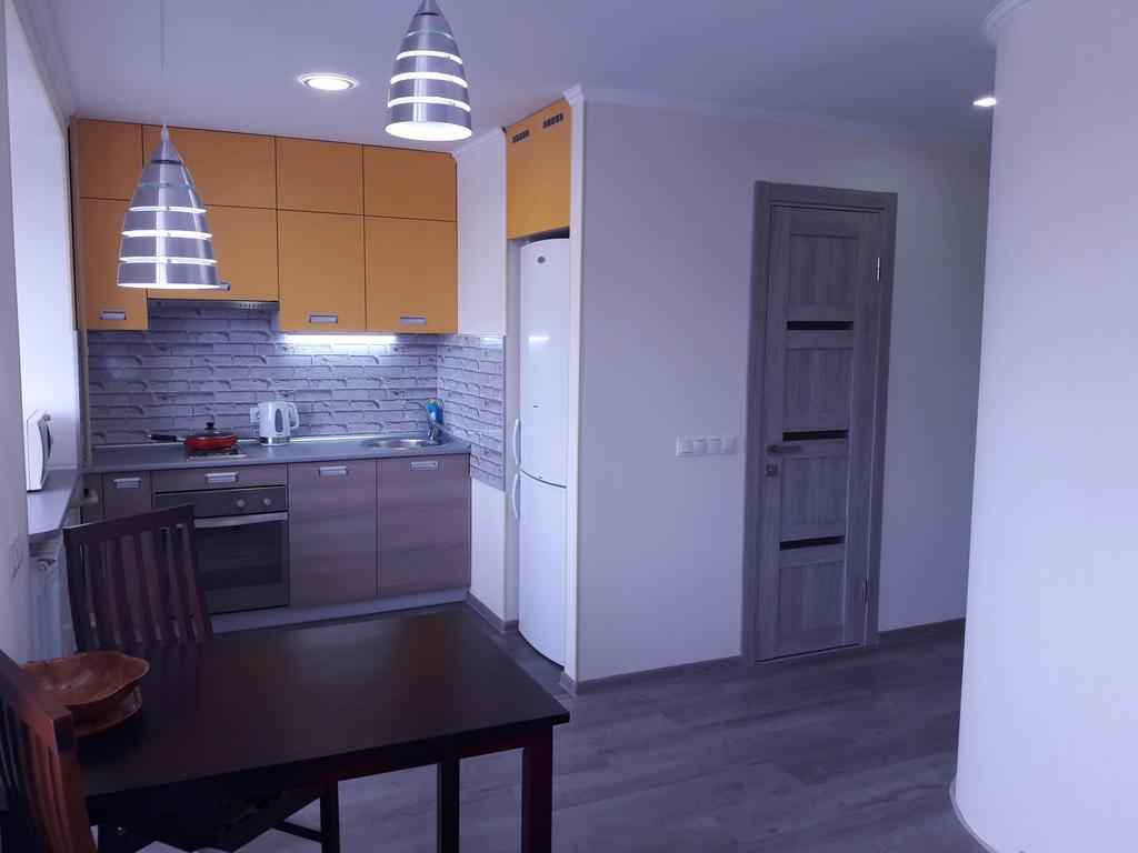 Apartmens near Metalist Appartement Charkov Buitenkant foto